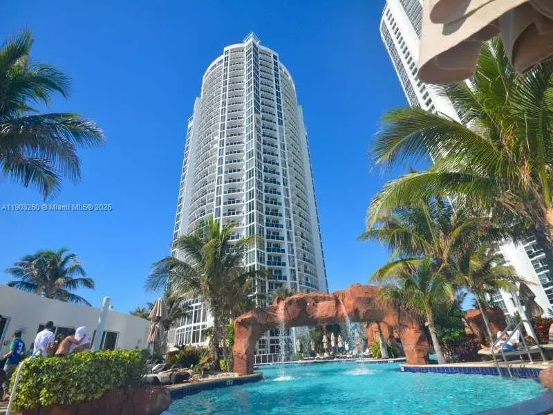 18001 Collins Ave, Sunny Isles Beach FL 33160