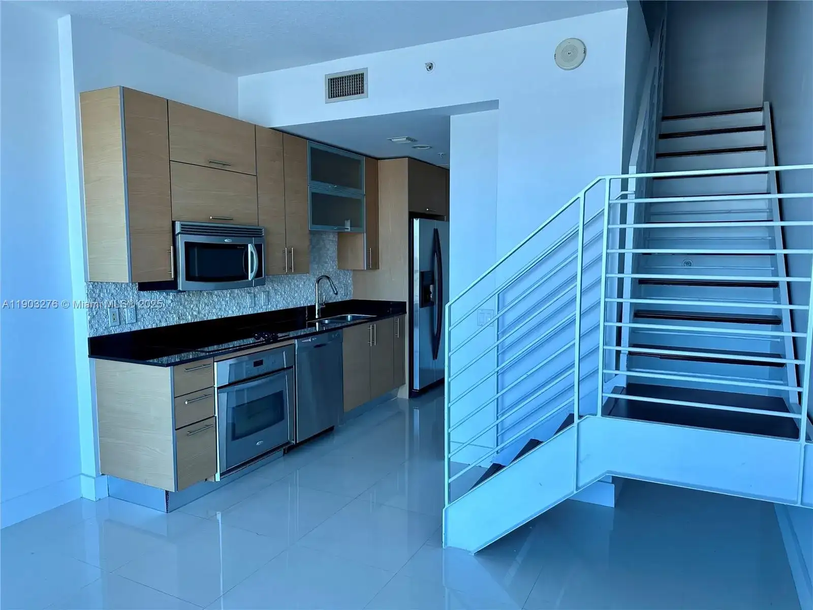 60 SW 13th St # 2213, Miami FL 33130 photo 3