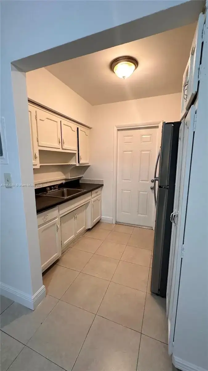 1955 Normandy Dr # 2, Miami Beach FL 33141 photo 5