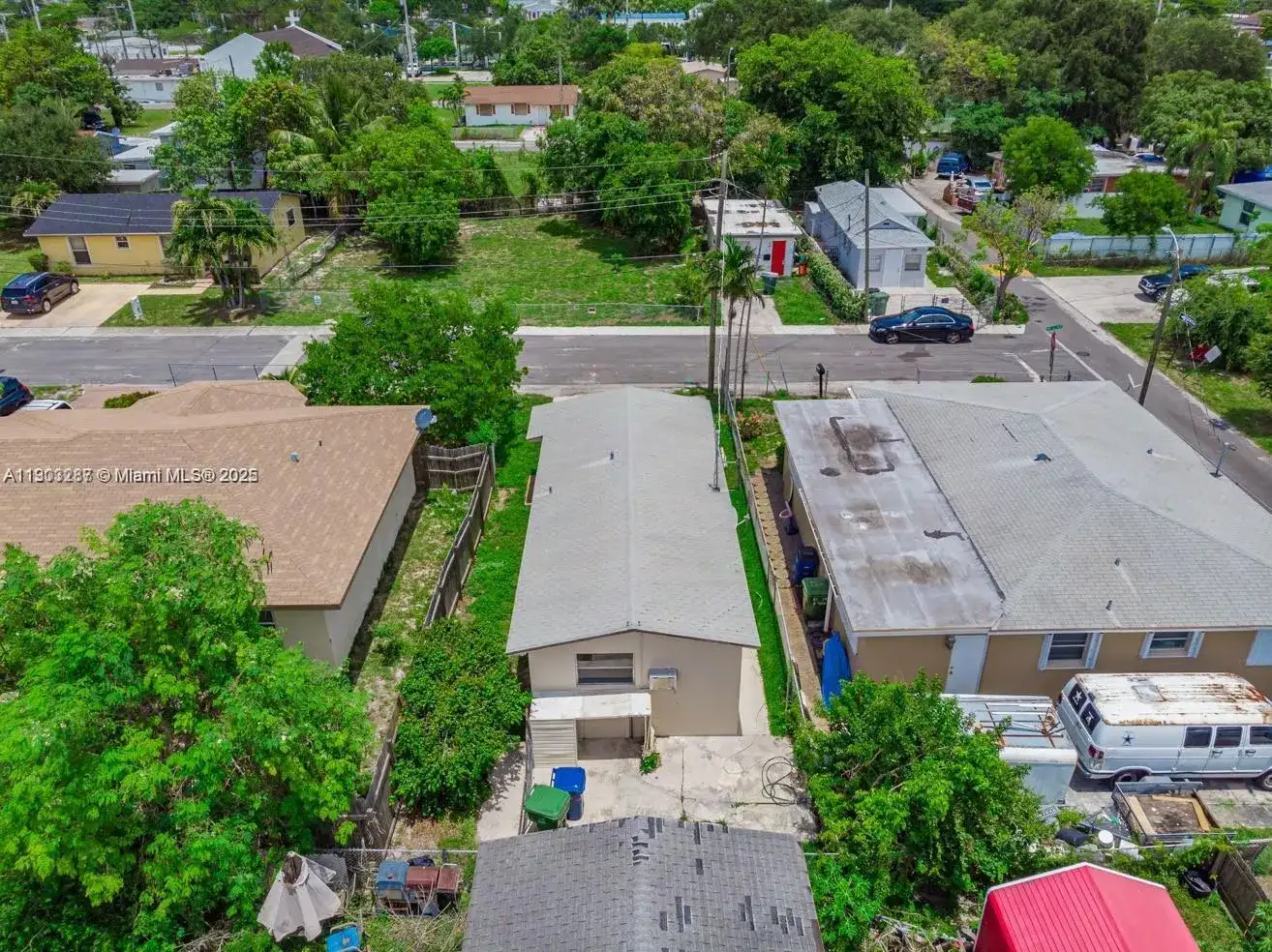 805 NW 3rd Ter # 1, Hallandale Beach FL 33009 photo 2