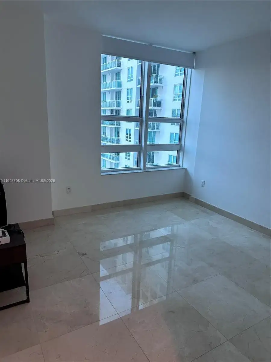 950 Brickell Bay Dr # 3505, Miami FL 33131 photo 5