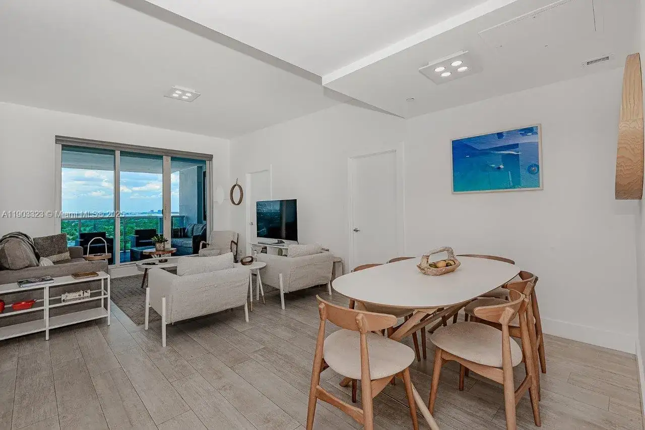 2301 Collins Ave, Miami Beach FL 33139