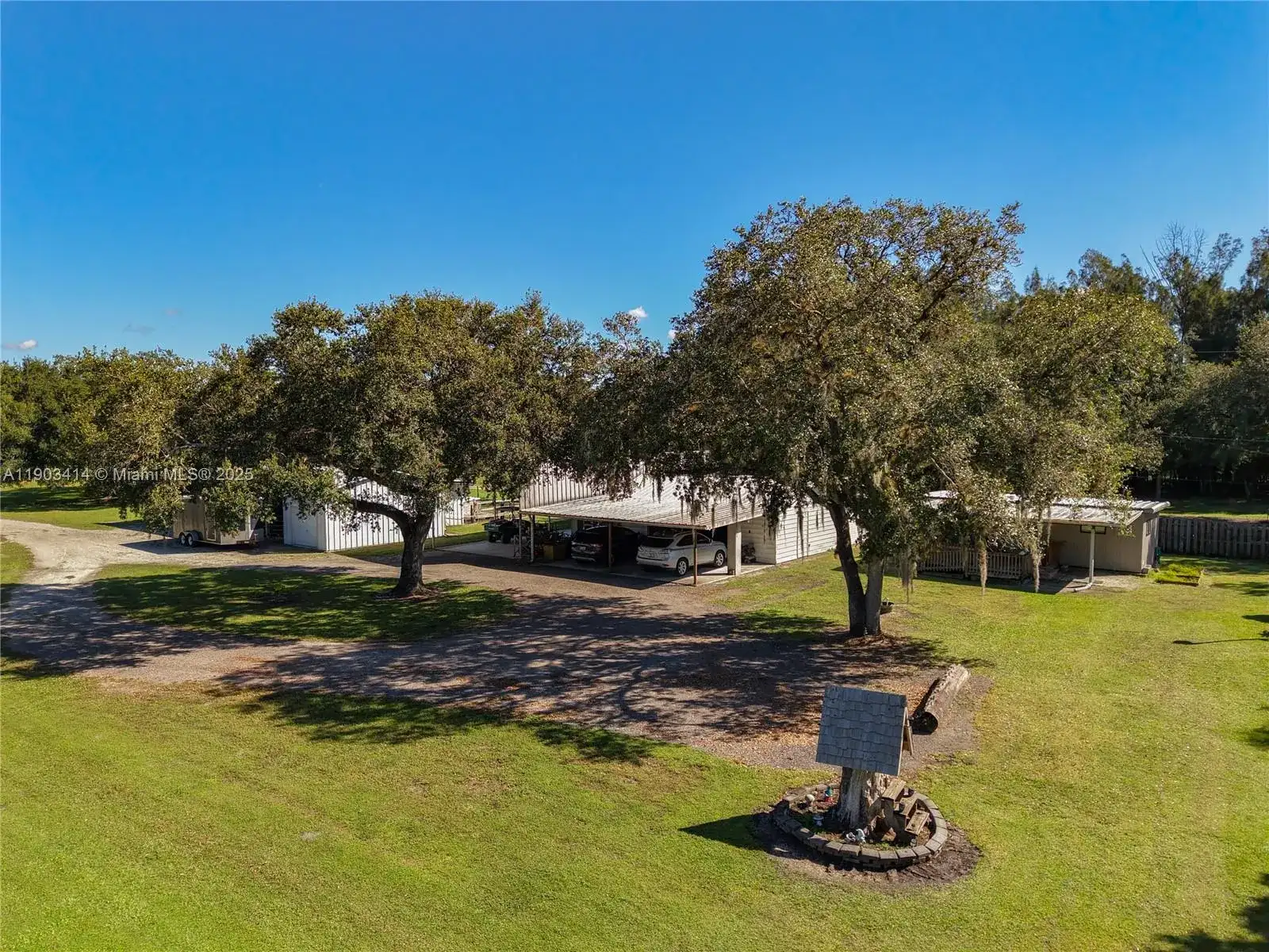 4419 Loblolly Bay Rd., Other City - In The State Of Florida FL 33935 photo 4