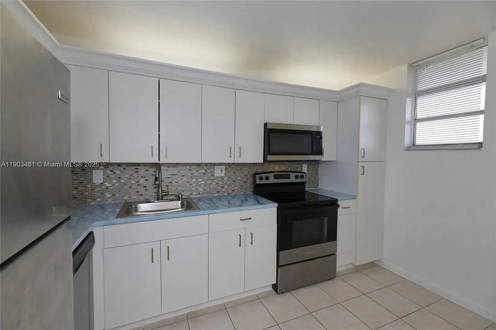 2903 N Miami Beach Blvd # 806, North Miami Beach FL 33160 photo 2