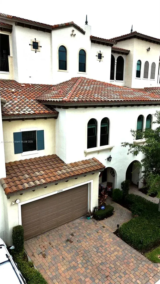 2954 NW 124th Way, Sunrise FL 33323