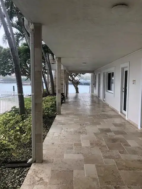 7905 East Dr # 10A, North Bay Village FL 33141 photo 4