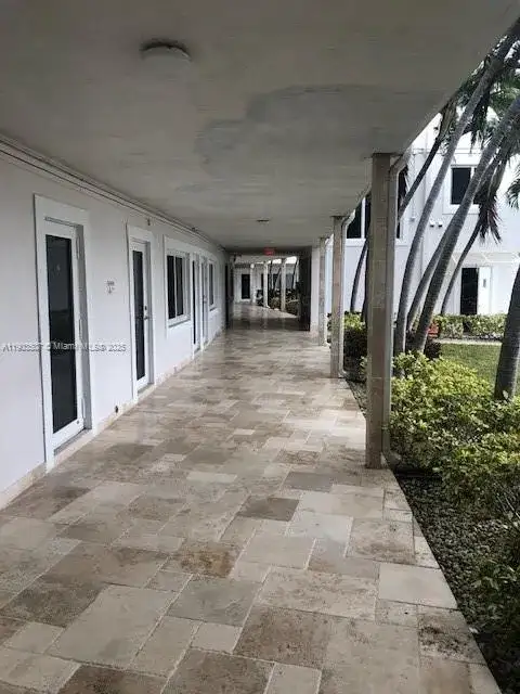 7905 East Dr # 10A, North Bay Village FL 33141 photo 5
