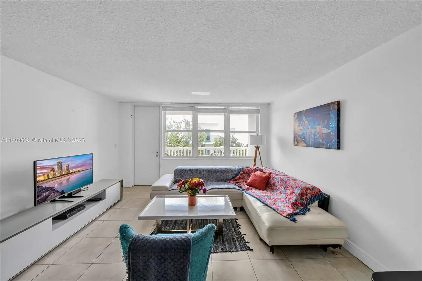 2016 Bay Dr # 505, Miami Beach FL 33141 photo 3