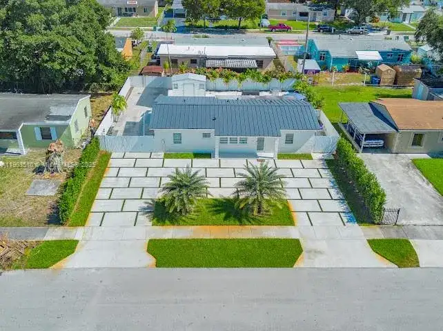 16125 NW 28th Pl, Miami Gardens FL 33054 photo 5