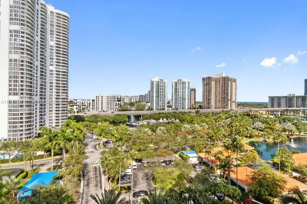 3600 Mystic Pointe Dr # 1209, Aventura FL 33180 photo 3