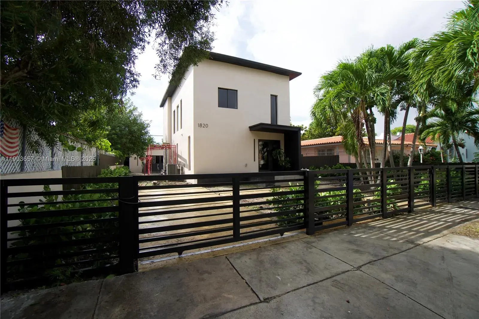 1820 SW 10th, Miami FL 33135
