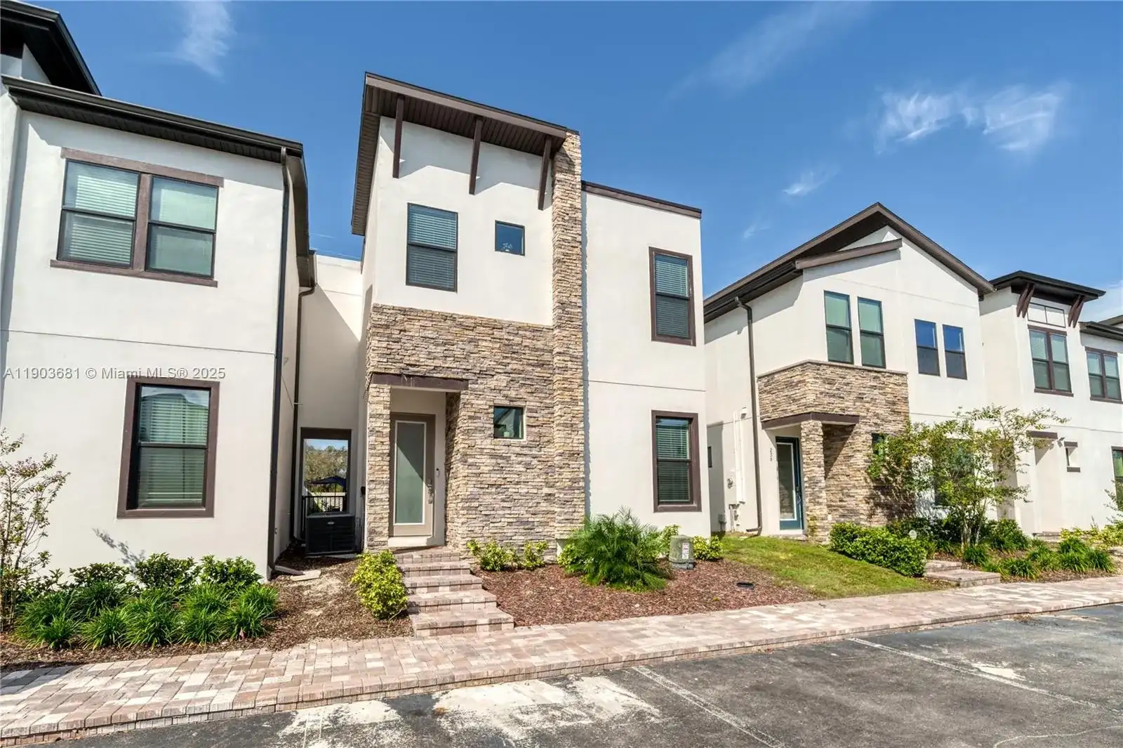 232 Villa Domani, Davenport FL 33896 photo 2