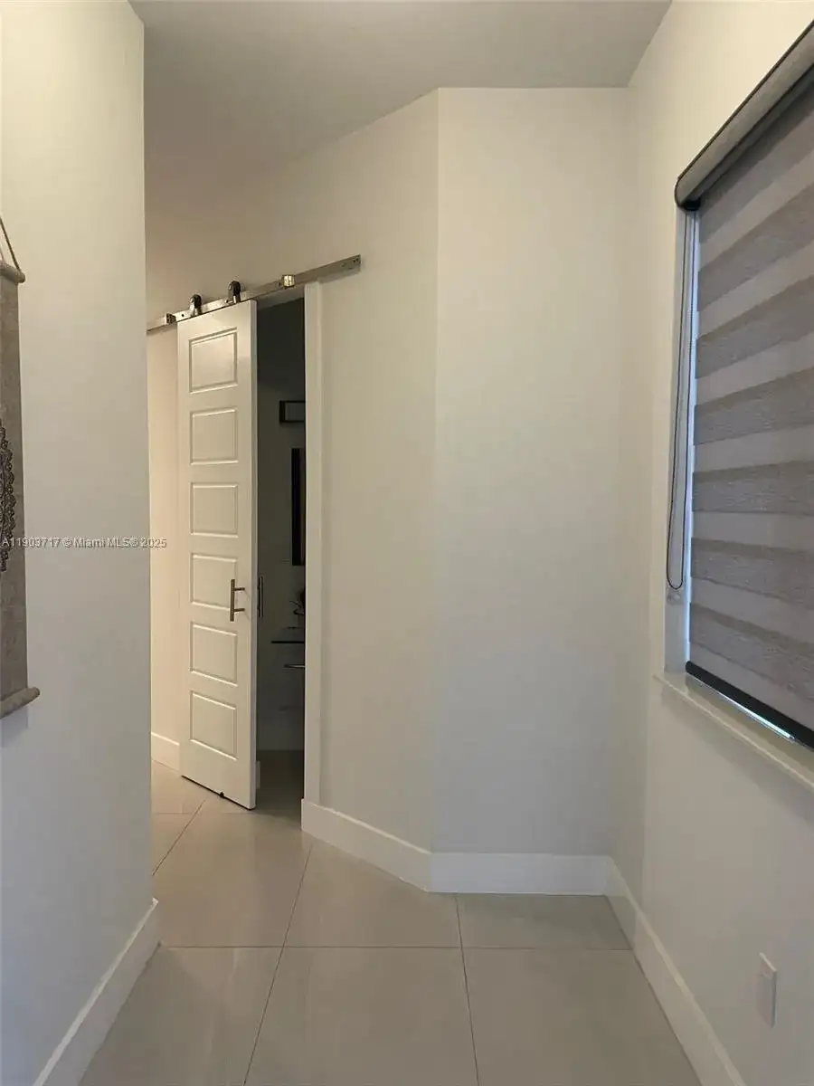 3270 SW 44th St, Dania Beach FL 33312 photo 2
