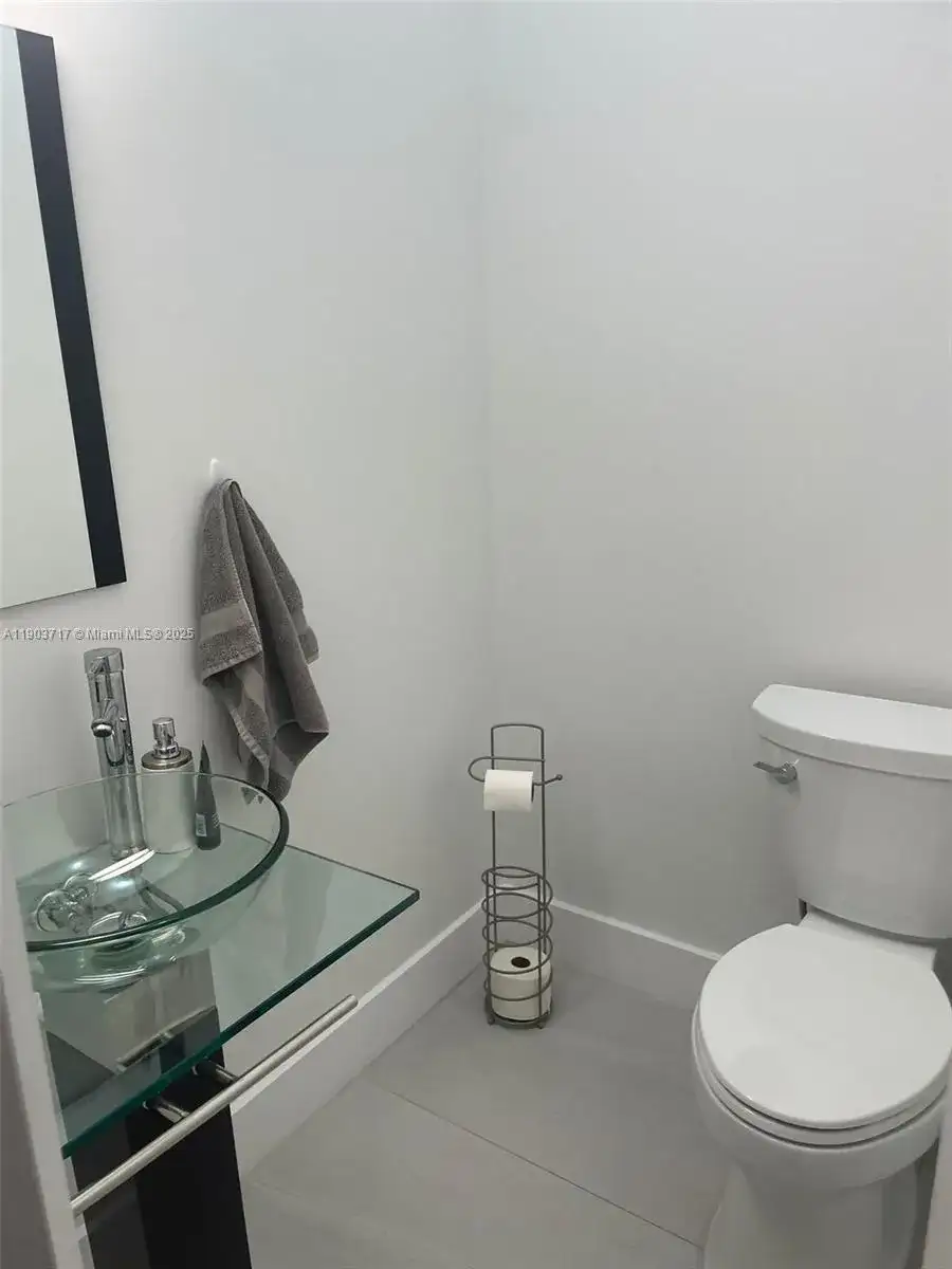 3270 SW 44th St, Dania Beach FL 33312 photo 3