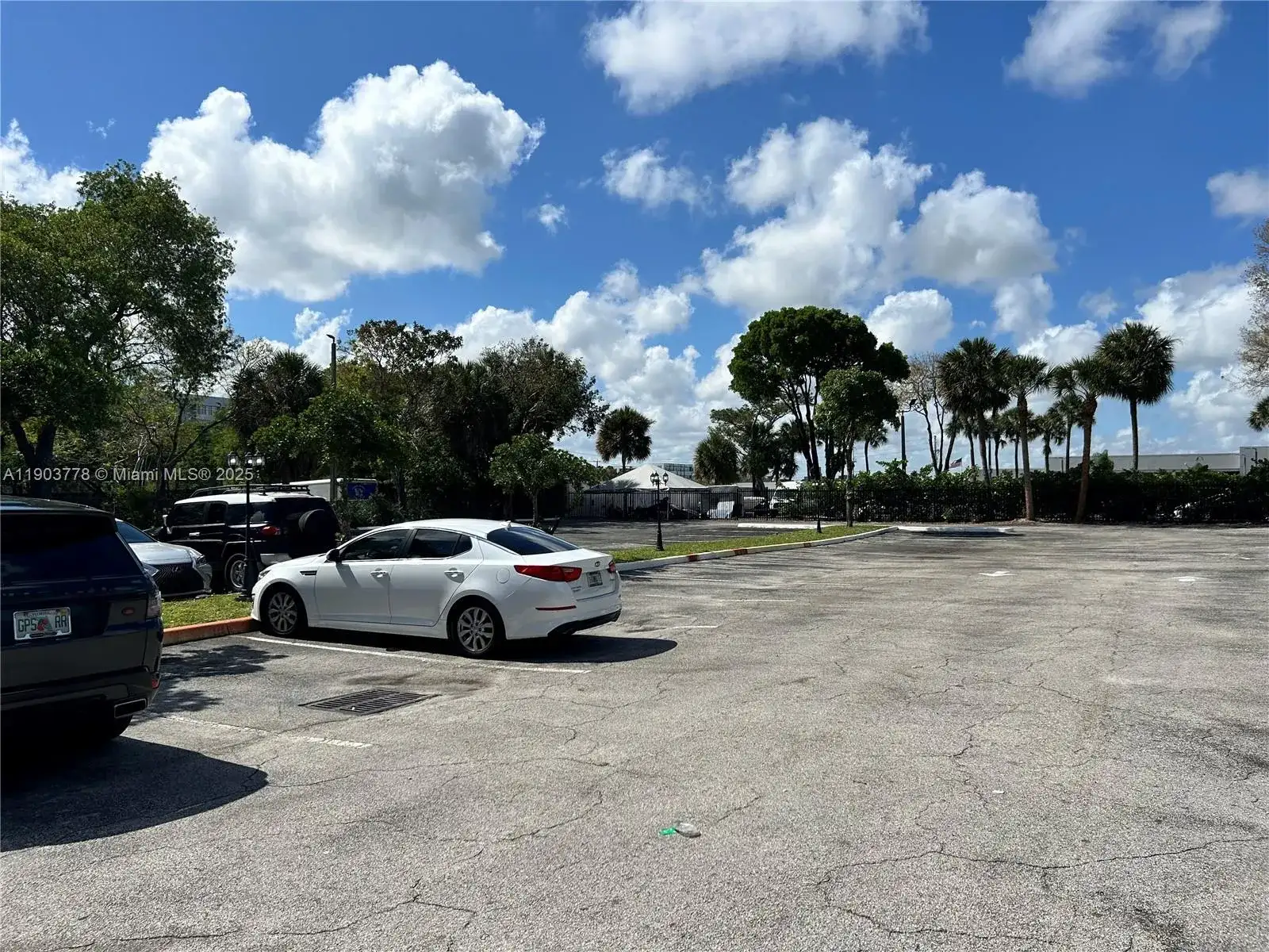 4121 NW 5th St # 101, Plantation FL 33317 photo 3