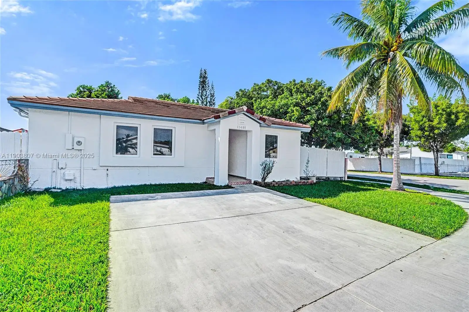 11482 SW 181st St, Miami FL 33157 photo 2