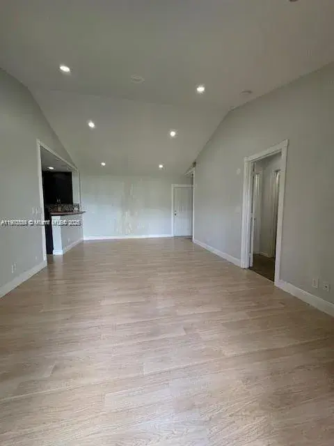 5721 Riverside Dr, Coral Springs FL 33067