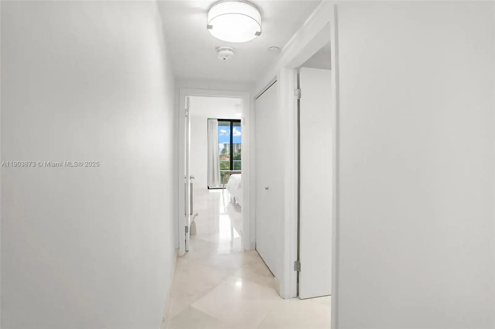20281 E Country Club Dr # M1, Aventura FL 33180 photo 5