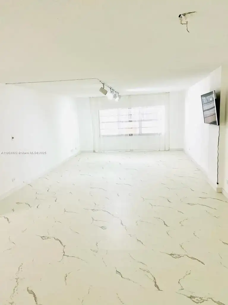 231 174th St # 3, Sunny Isles Beach FL 33160 photo 3