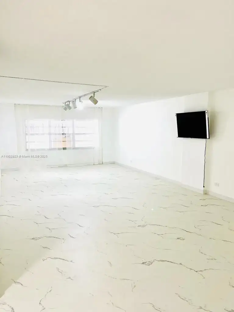 231 174th St # 3, Sunny Isles Beach FL 33160 photo 5