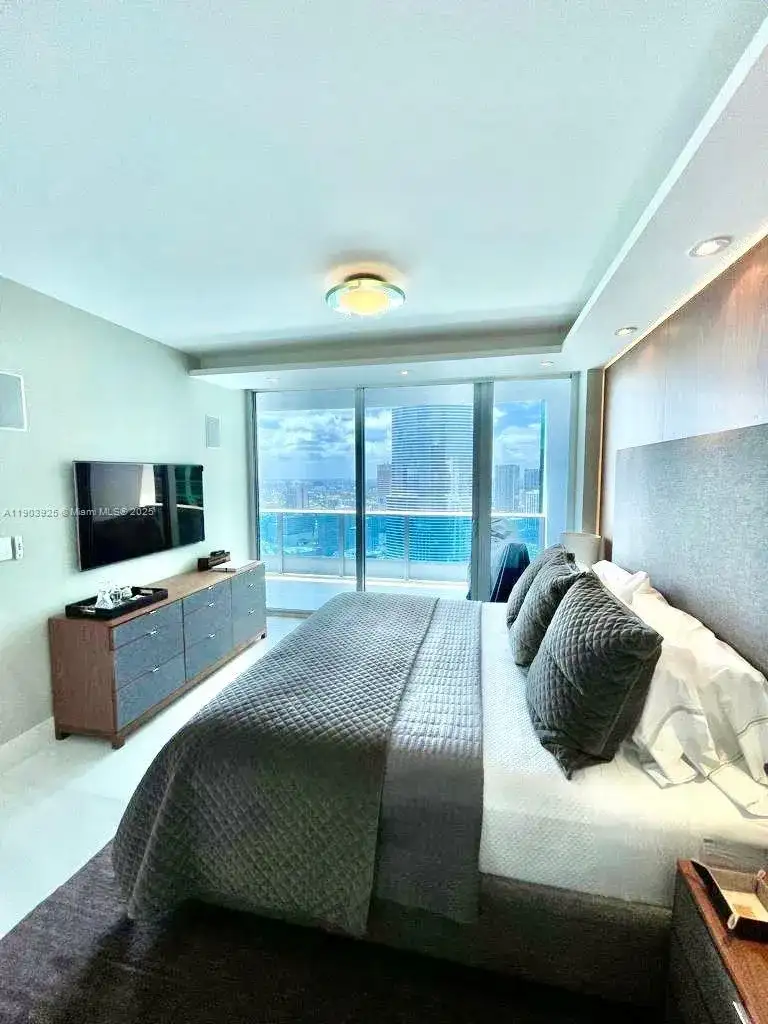 200 BISCAYNE BOULEVARD WAY # 4310, Miami FL 33131 photo 5