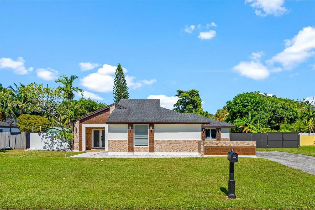 15281 SW 153rd St, Miami FL 33187