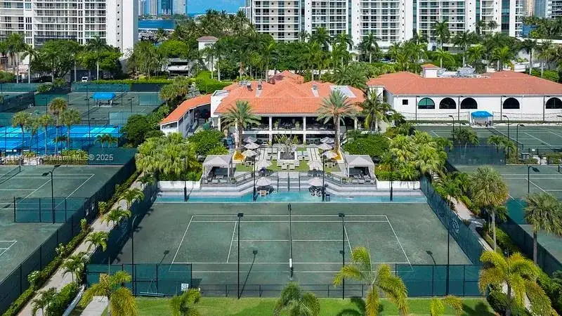 2000 Island Blvd # 609, Aventura FL 33160 photo 2