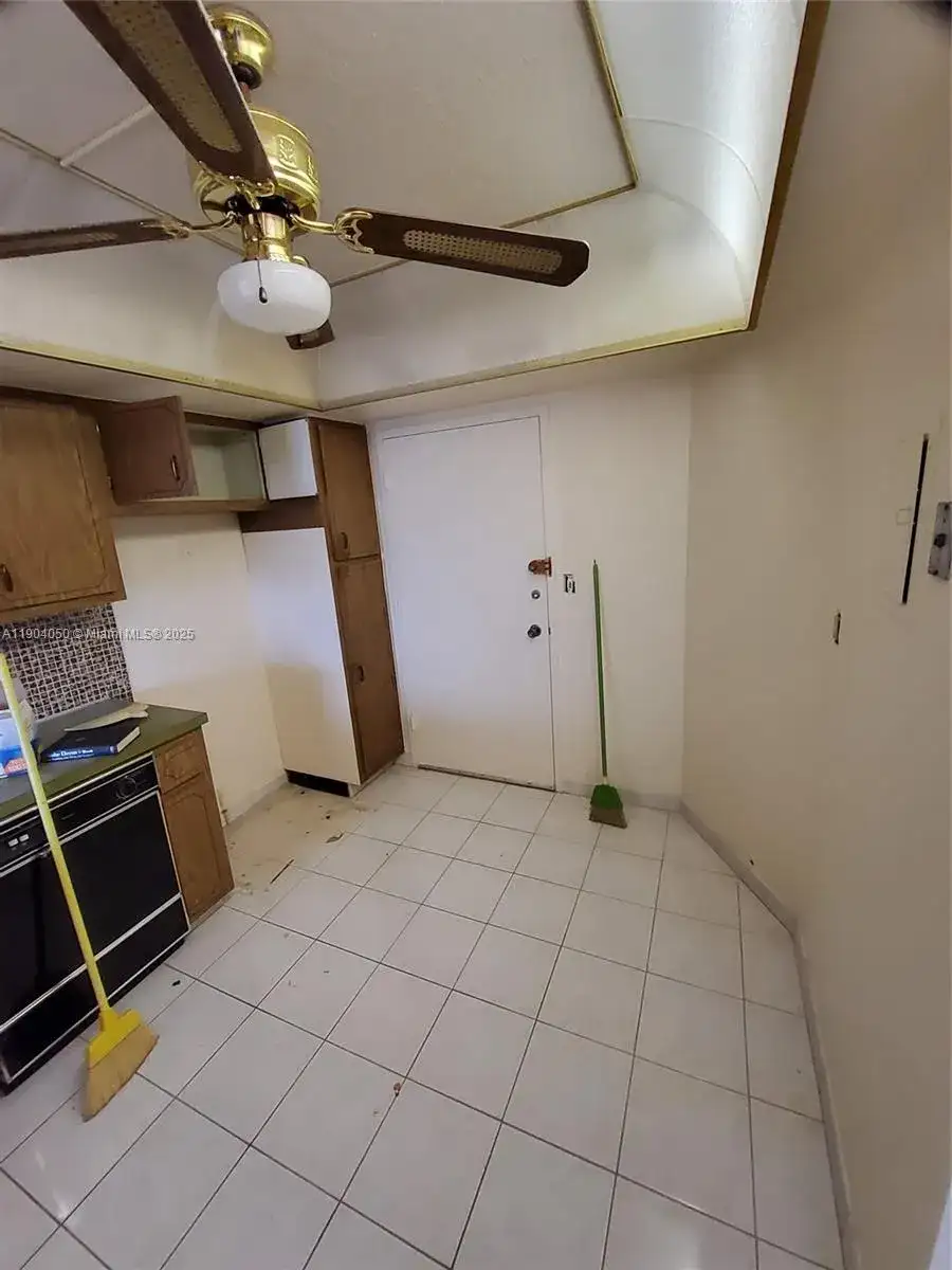 1301 NE Miami Gardens Dr # 503W, Miami FL 33179 photo 5
