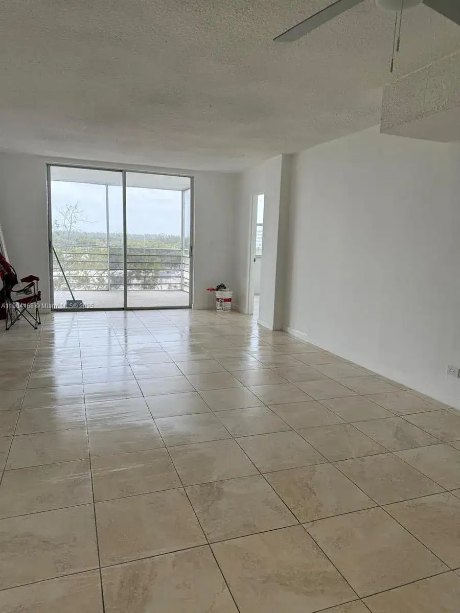 3660 NE 166th St # 805, North Miami Beach FL 33160