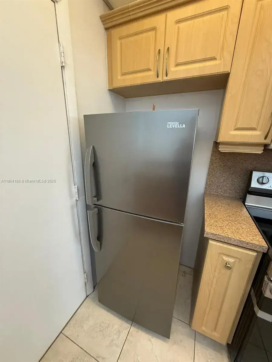 3660 NE 166th St # 805, North Miami Beach FL 33160 photo 4