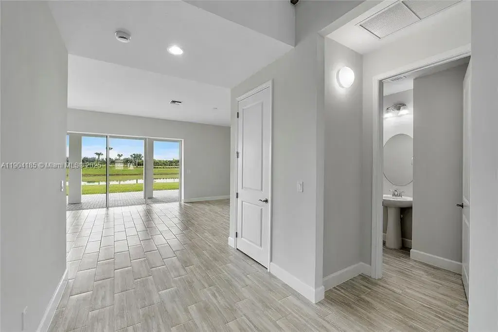 5217 Liberty Ln, Westlake FL 33470