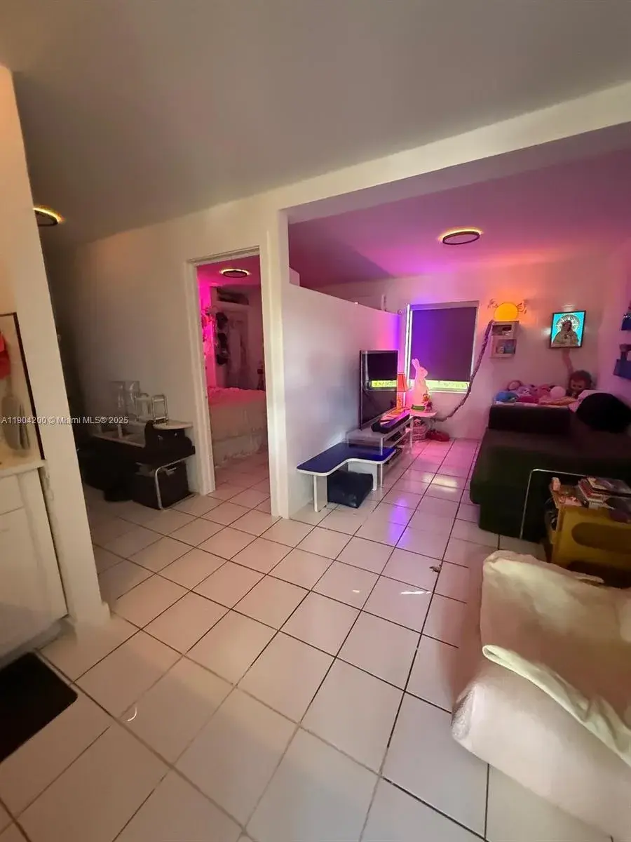 5028 NW 3rd Ave # B, Miami FL 33127