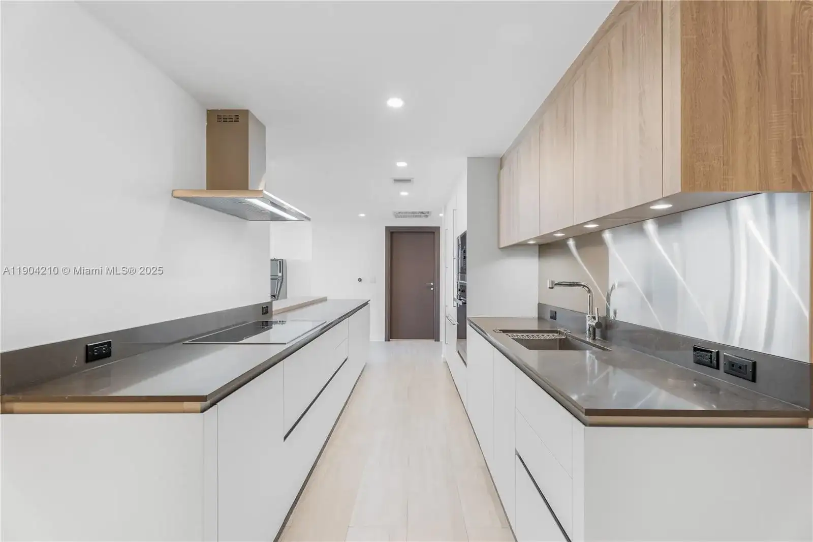 1000 Brickell Plz # 4806, Miami FL 33131 photo 5