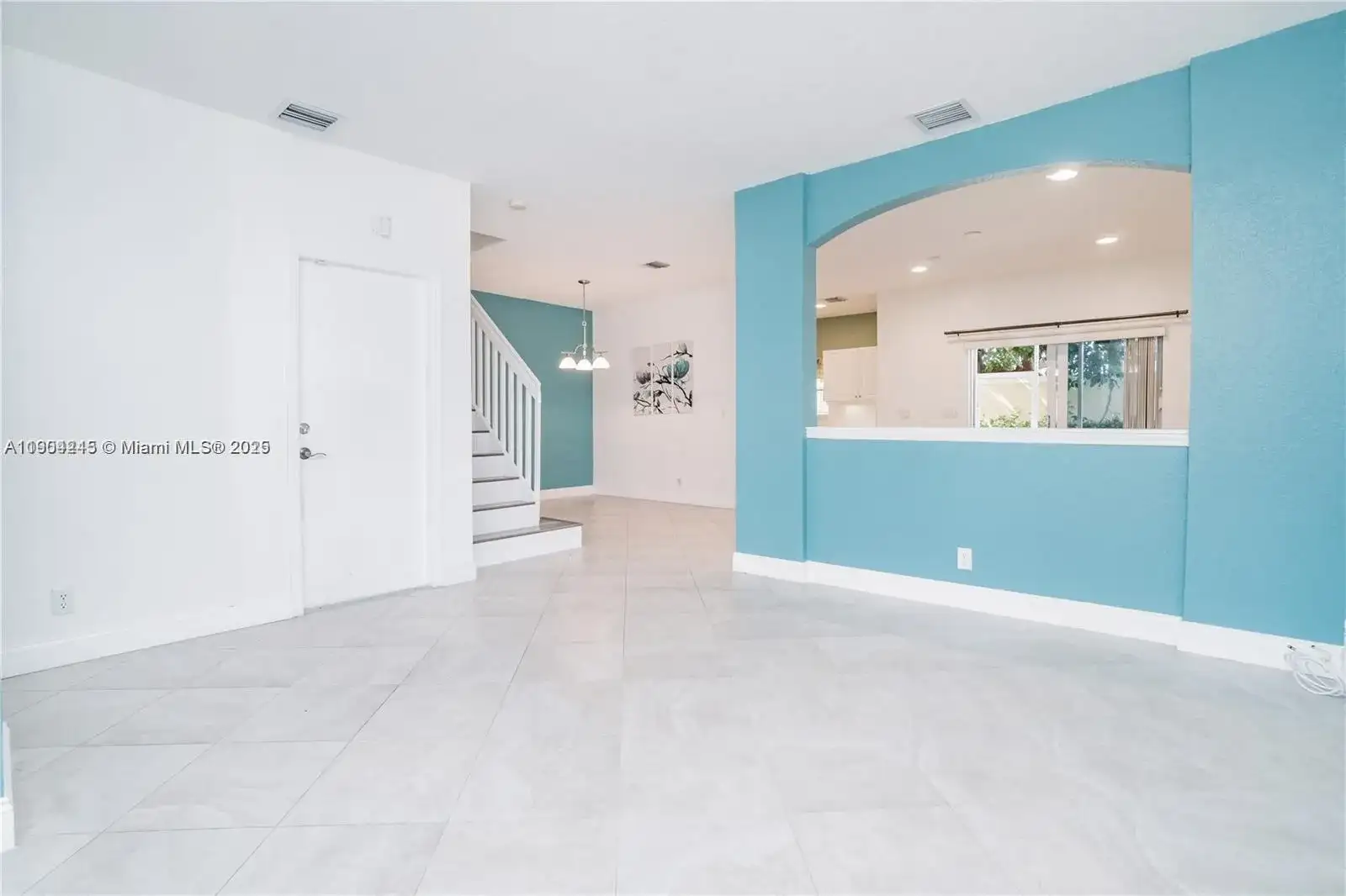 11425 NW 34th Pl, Sunrise FL 33323 photo 5