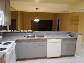 6985 NW 29th Ln, Fort Lauderdale FL 33309