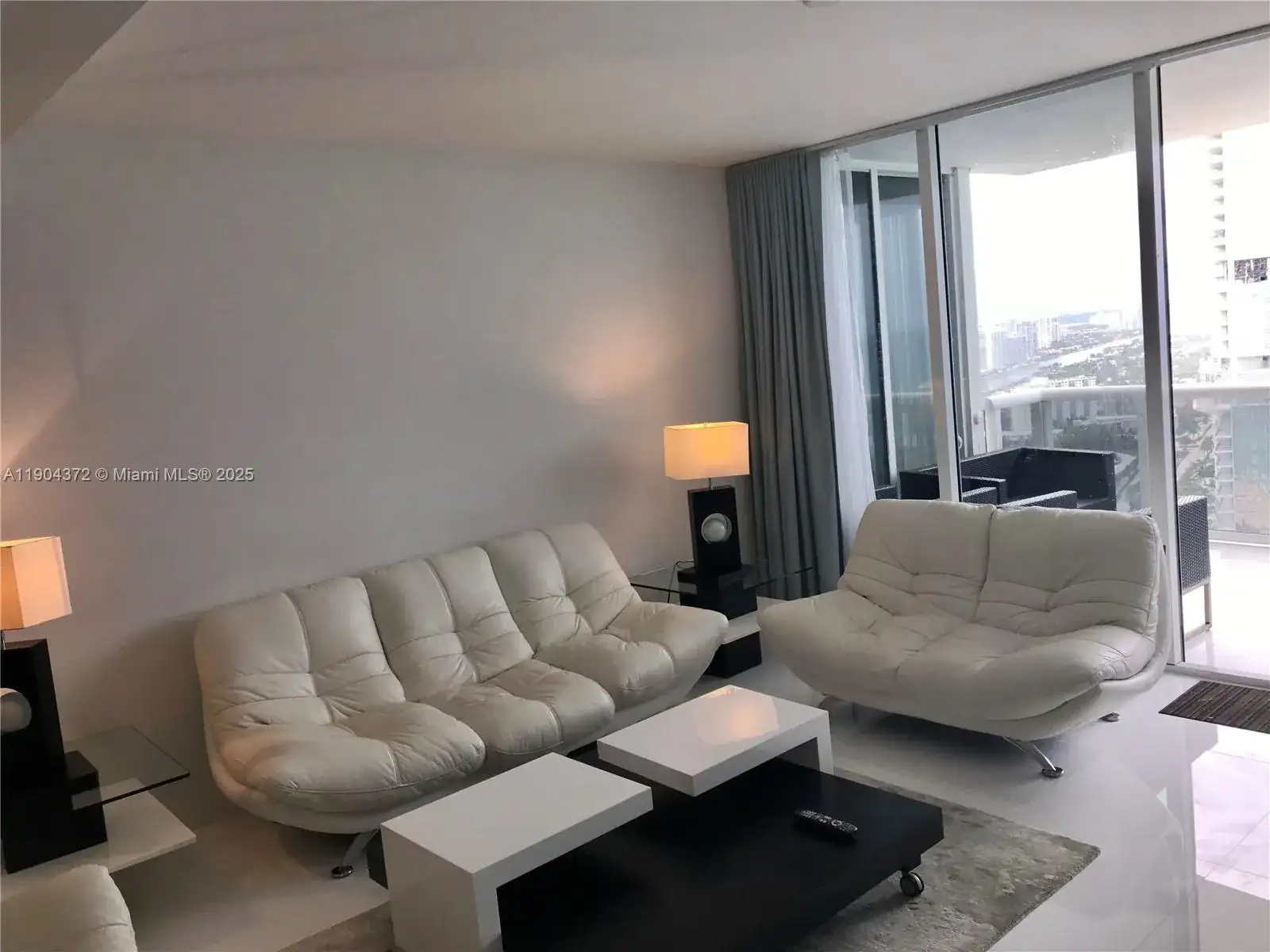 18201 Collins Ave # 5104, Sunny Isles Beach FL 33160 photo 3