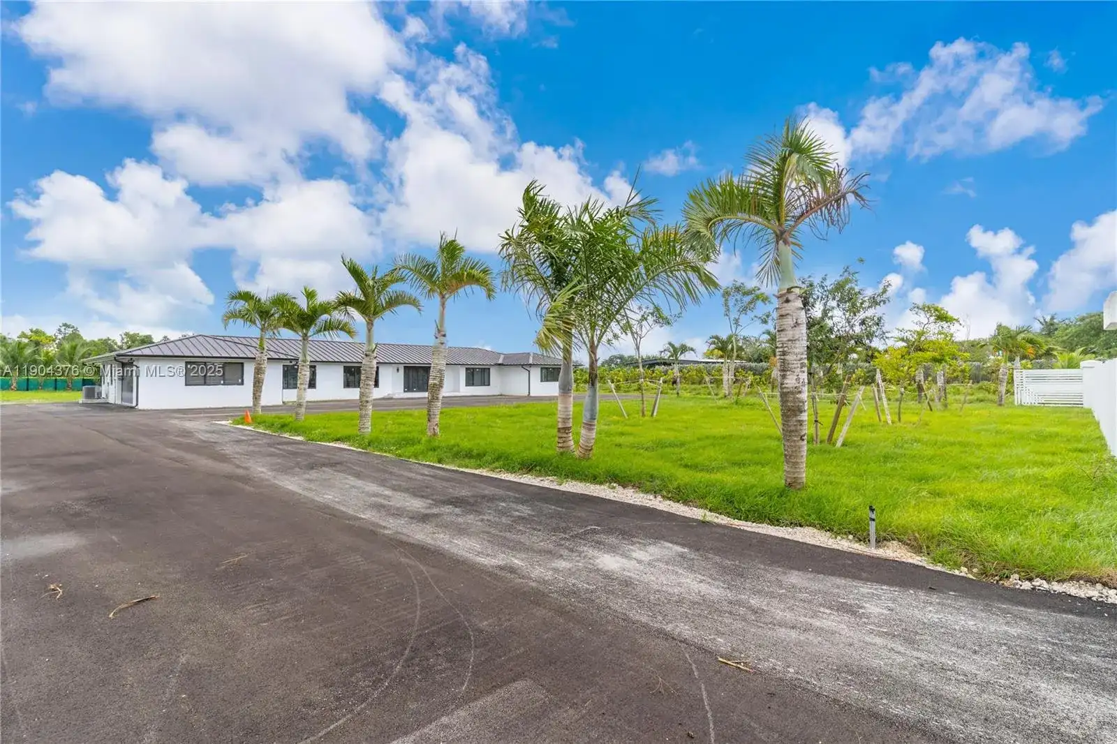 29855 SW 208th Ave, Homestead FL 33030 photo 4