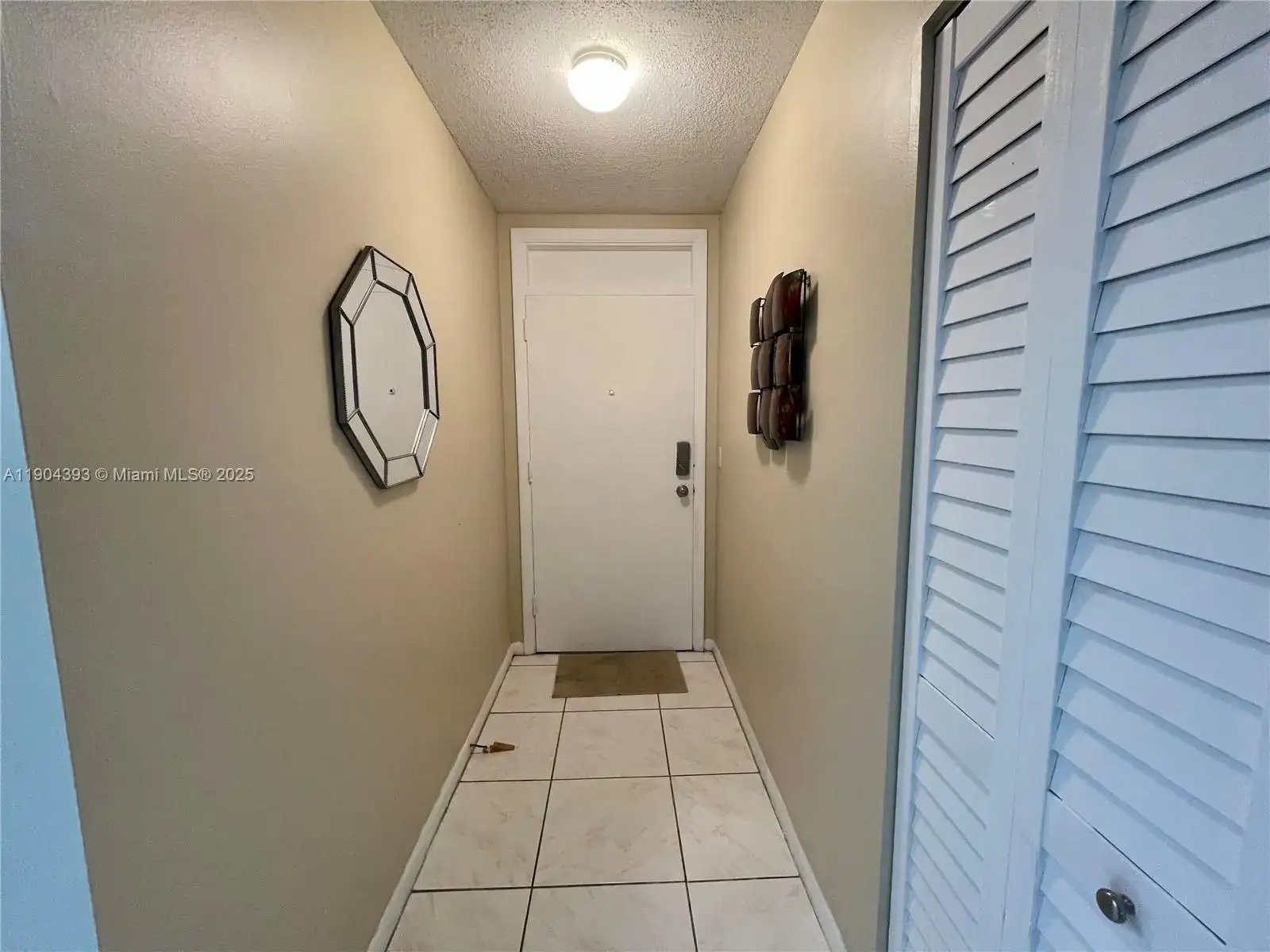 3051 NW 46th Ave # 108, Lauderdale Lakes FL 33313 photo 3