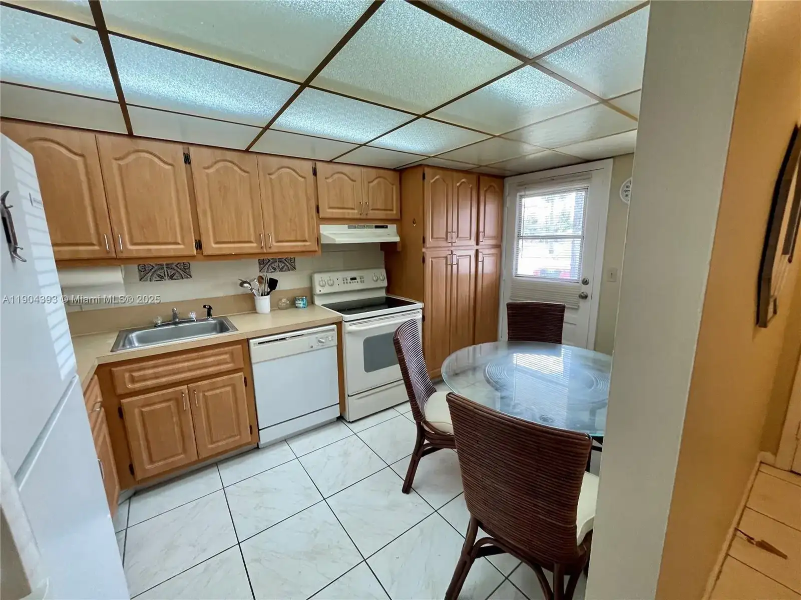 3051 NW 46th Ave # 108, Lauderdale Lakes FL 33313 photo 4
