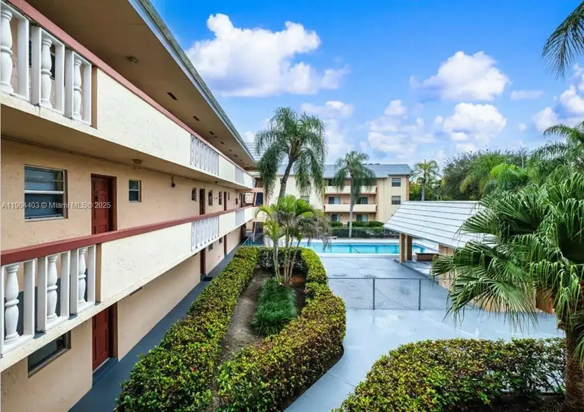 8951 SW 72nd St # 328, Miami FL 33173 photo 3