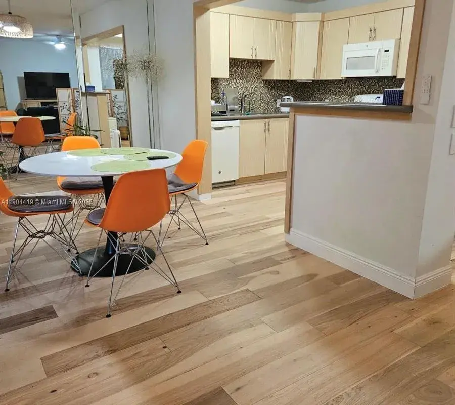 246 Dorset F # 246, Boca Raton FL 33434