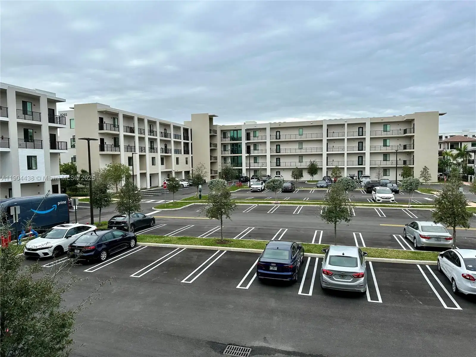 8265 NW 41 St # 304, Doral FL 33166 photo 4