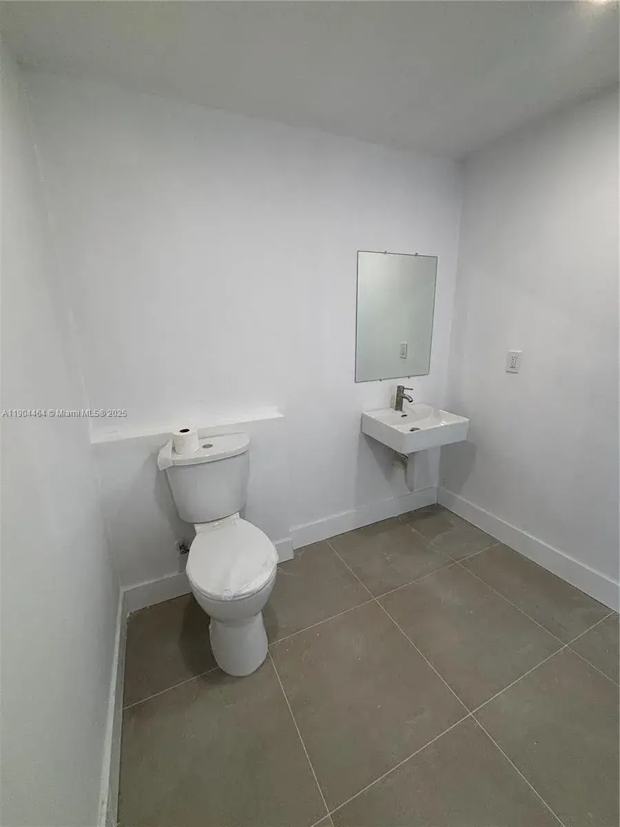 3400 NW 78th Ave, Doral FL 33122