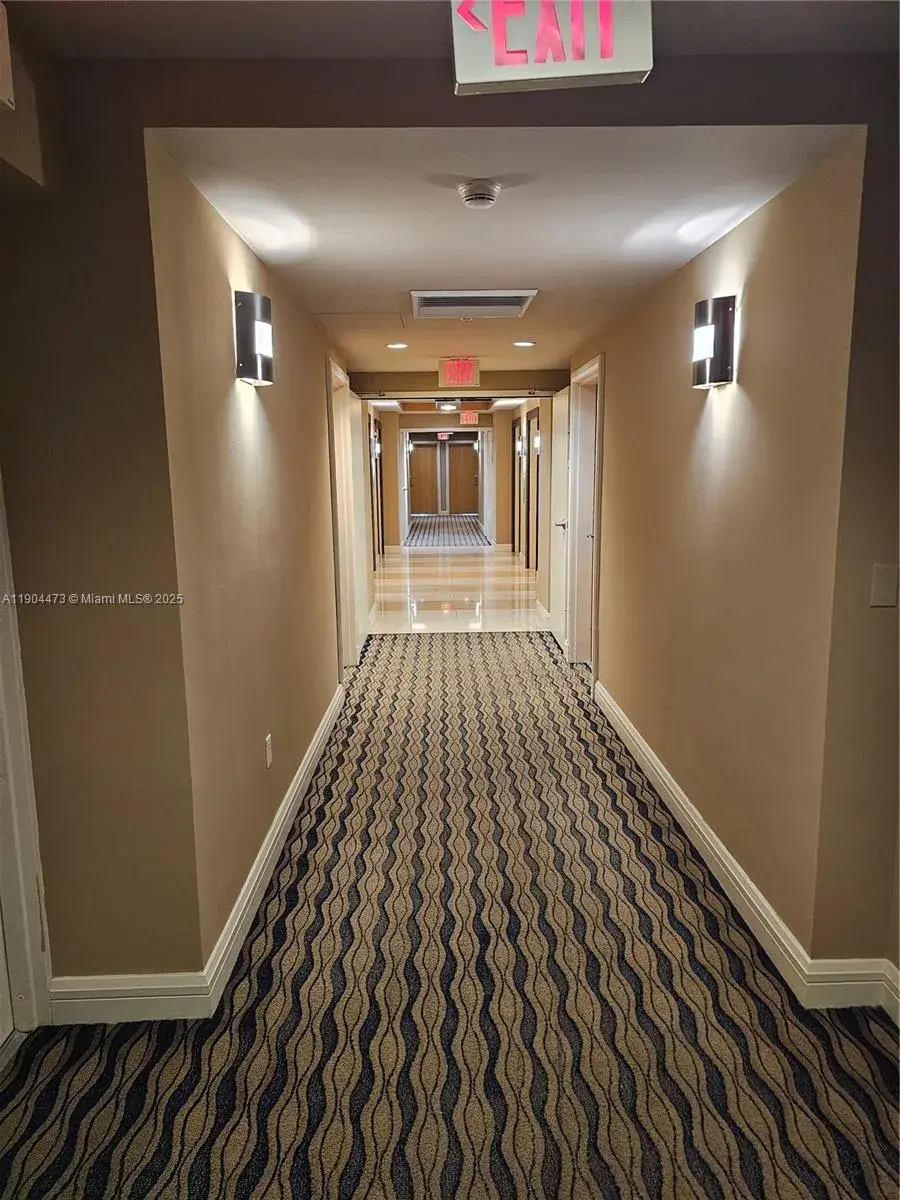 244 Biscayne Blvd # 908, Miami FL 33132