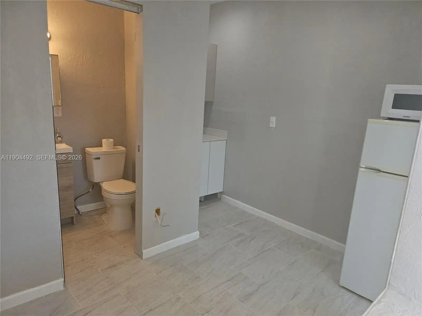 528 NW 10th St # A, Florida City FL 33034