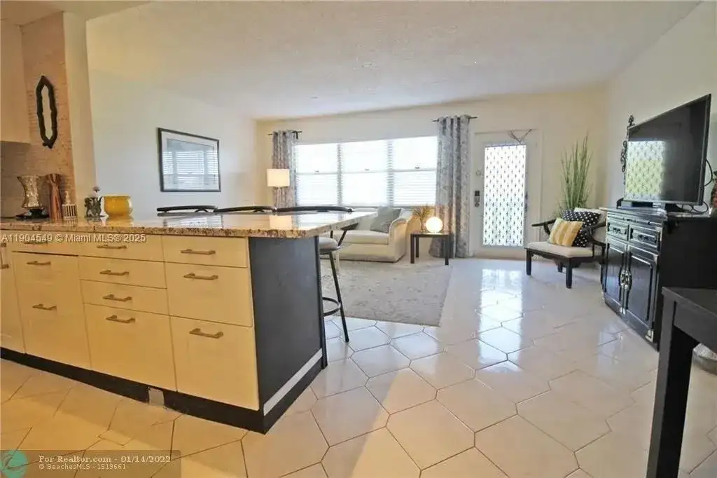4008 Berkshire A # 4008, Deerfield Beach FL 33442 photo 3