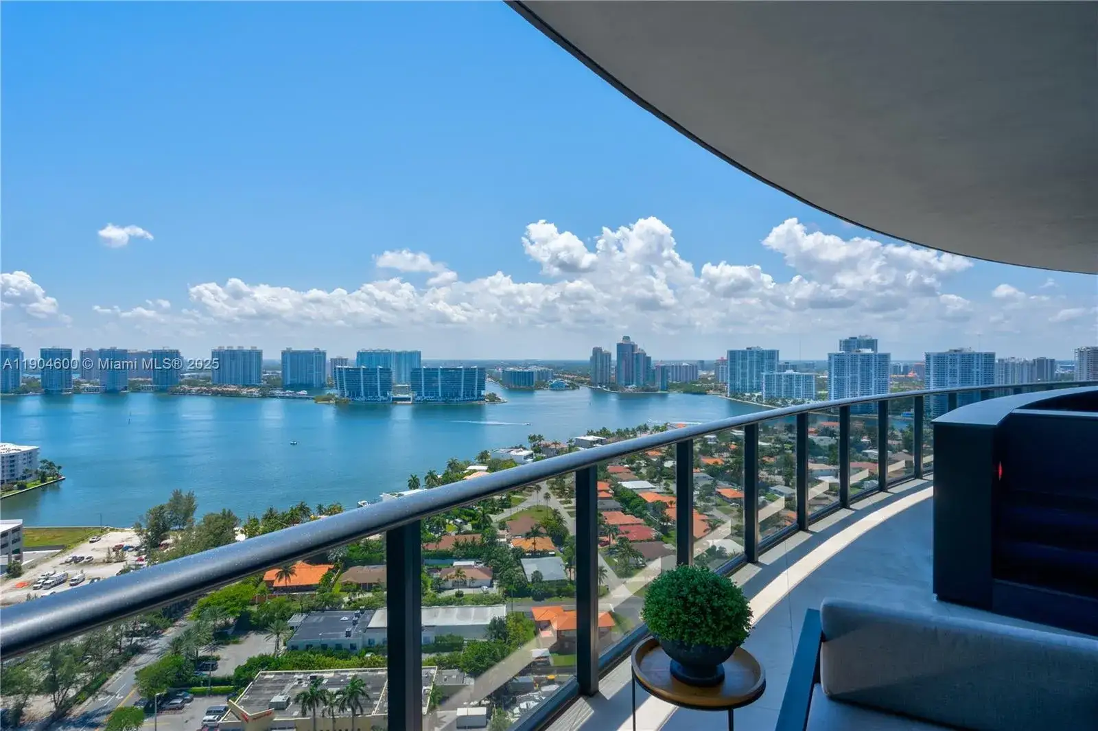 18555 Collins Ave # 2403, Sunny Isles Beach FL 33160