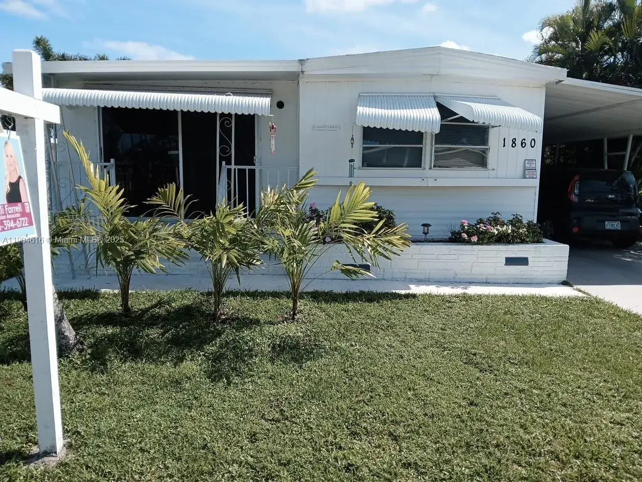 1860 SW 83rd Ter, Davie FL 33324