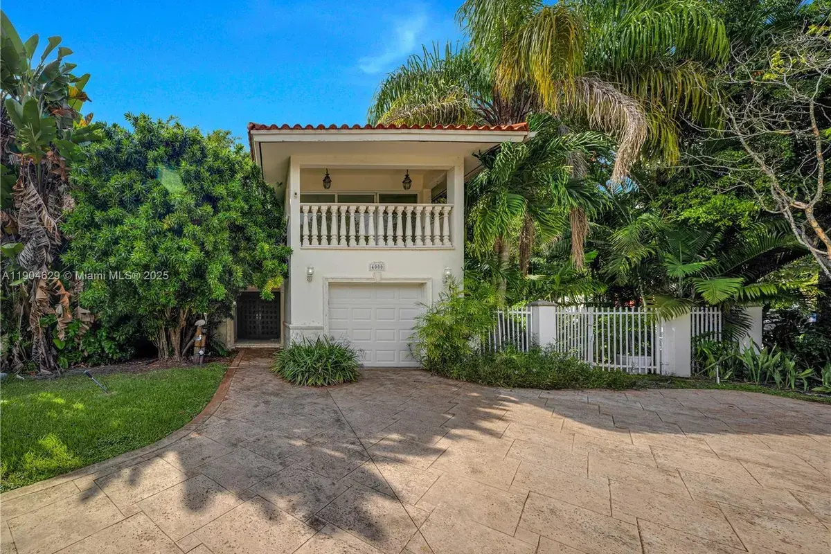 4000 Alhambra Cir, Coral Gables FL 33146