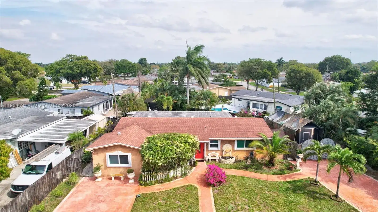 421 NW 77th Way, Pembroke Pines FL 33024 photo 5